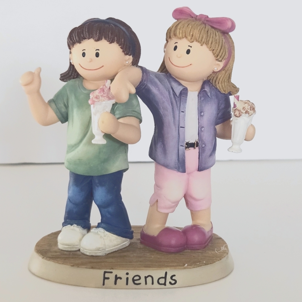 Vintage.Signed.Pavilion Gift Co. Collectible. Girls. Zingle-Berry "Friends"